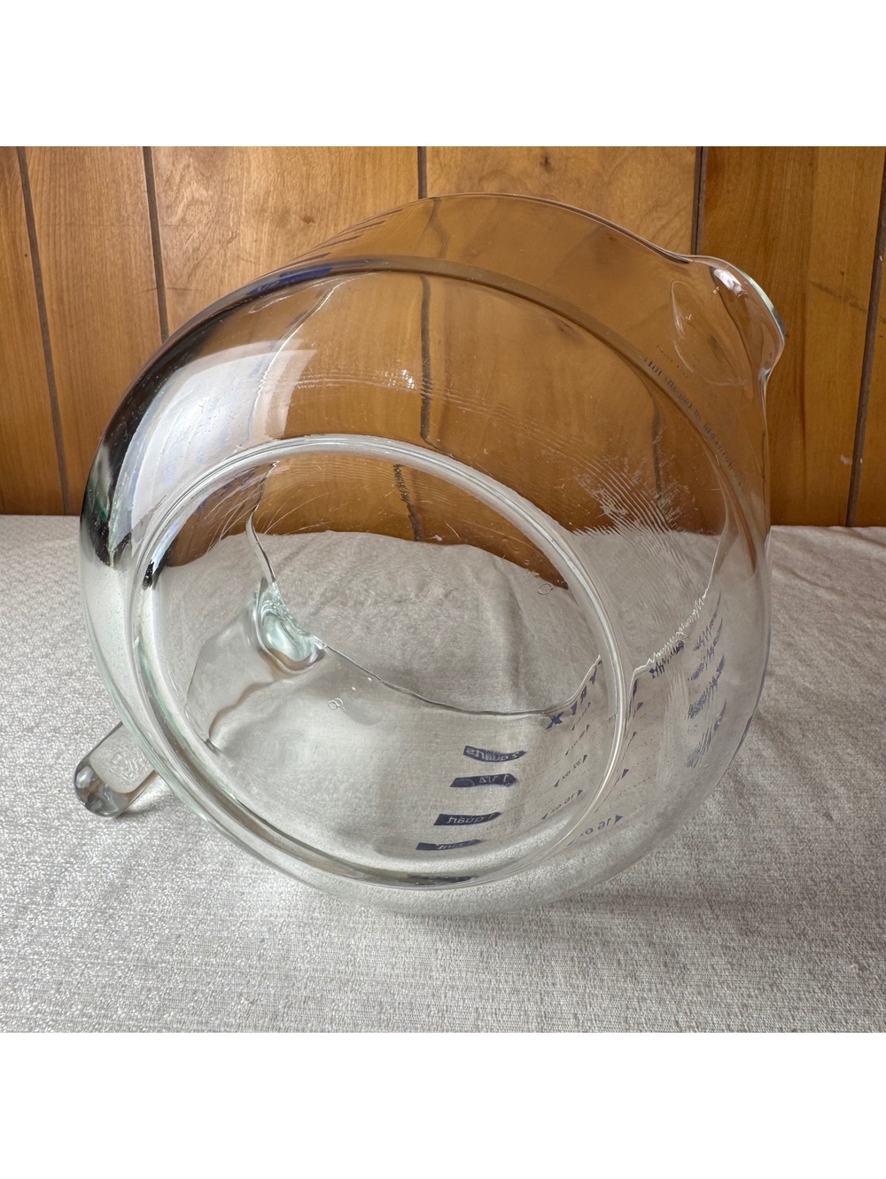 Vintage Pyrex 2 Quart 8 Cup Glass Measuring Cup Blue Lettering Made in USA - Picture 7 of 7